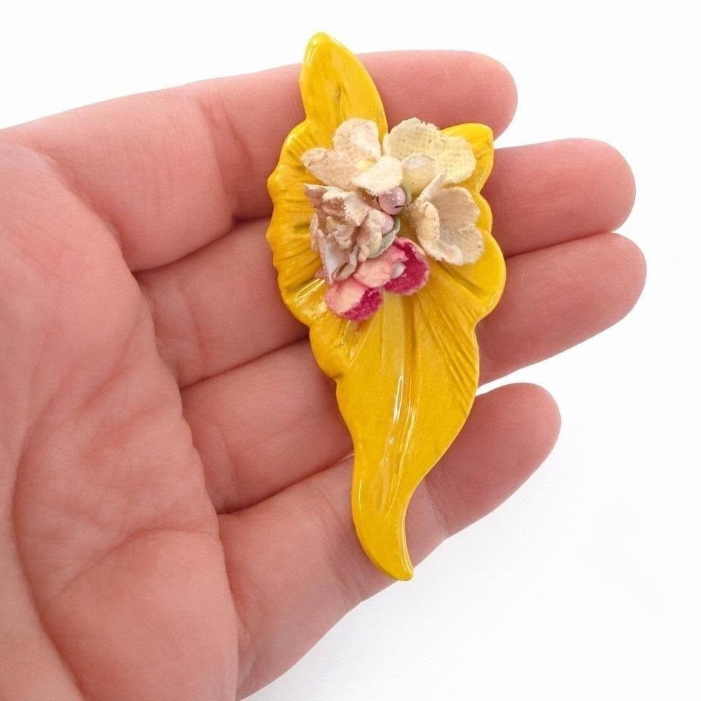 Vintage Yellow Painted Metal Floral Statement Earrings – 3D Flower Clust‎ - Picture 5 of 5